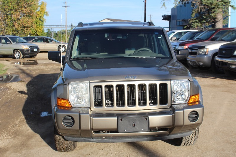 2006 Jeep Commander 4x4 - 4.7l V8 - 7 Passenger -
