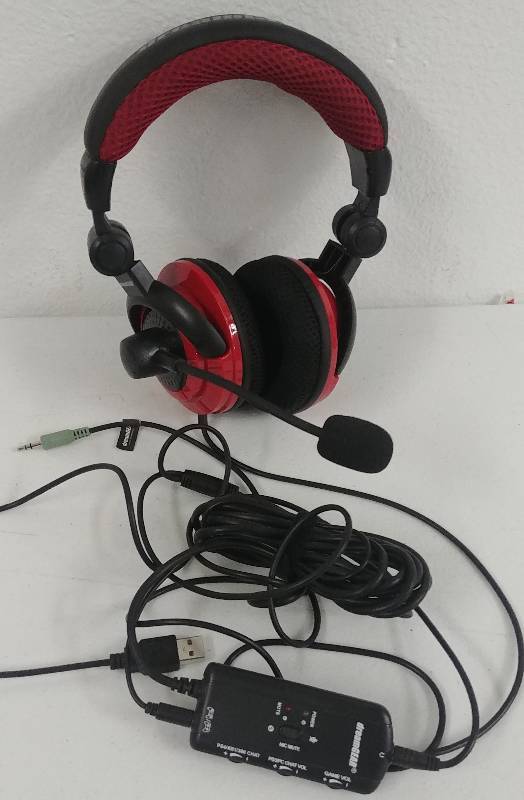 lot 10 image: DreamGEAR Stereo Gaming Headset