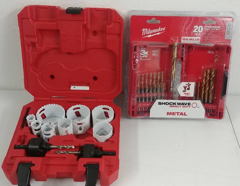 lot 43 image: Milwaukee Shockwave  Hole Dozer Set