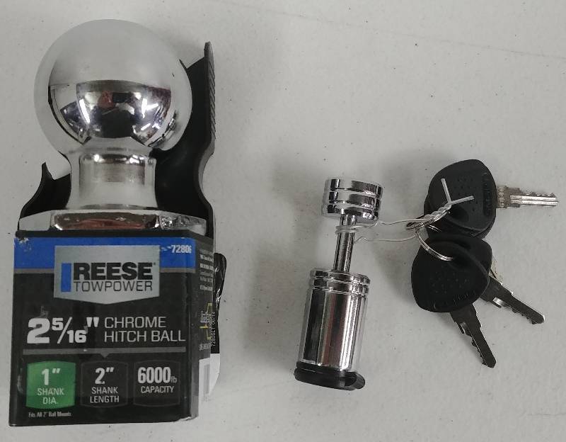 lot 51 image: Reese 2 516 Ball  Locking Coupler Pin
