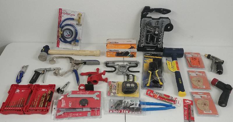 lot 60 image: Assorted Garage Items & Tools