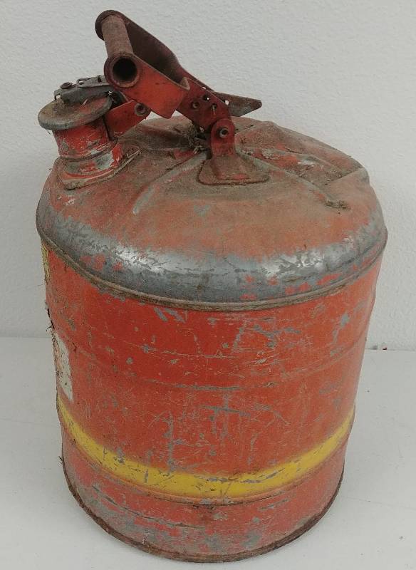 lot 71 image: Antique Vintage Metal Gas Can