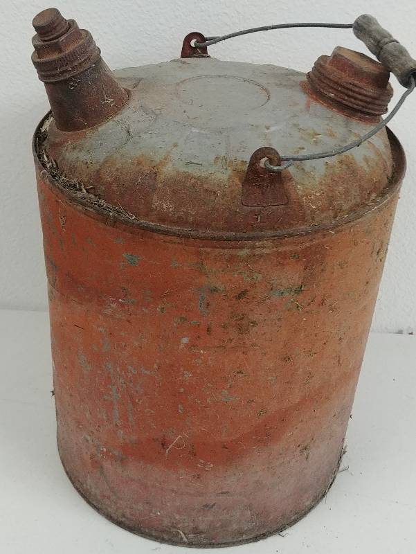lot 72 image: Antique Vintage Metal Gas Can