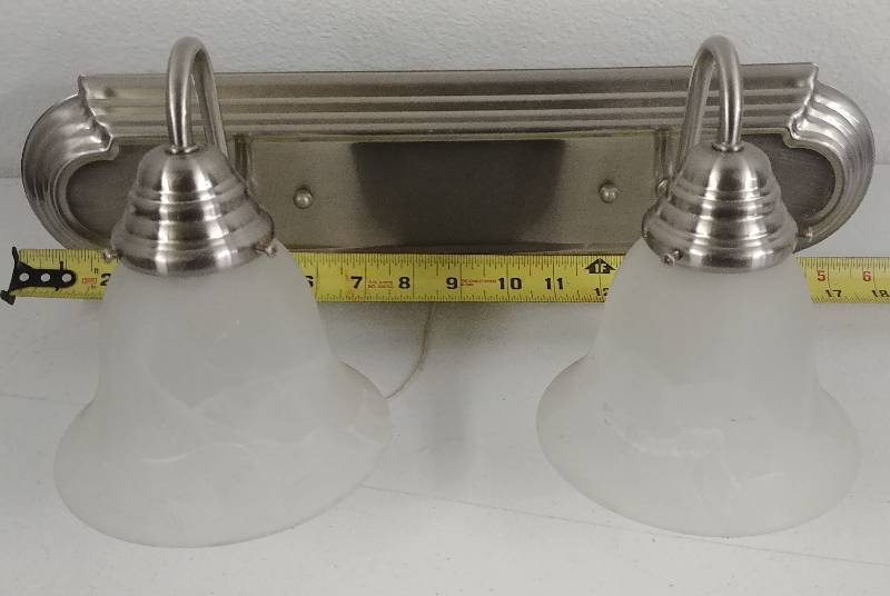 lot 78 image: Satin Nickel Two Frosted Glass Vaity Light 18