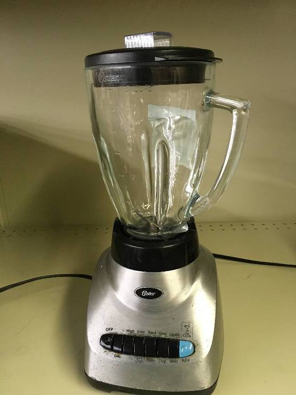 Oster 10 Speed Blender, Retail $34.99
