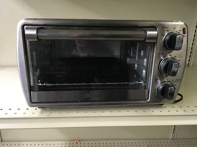 Oster Convection Countertop Oven, Retail $49.99