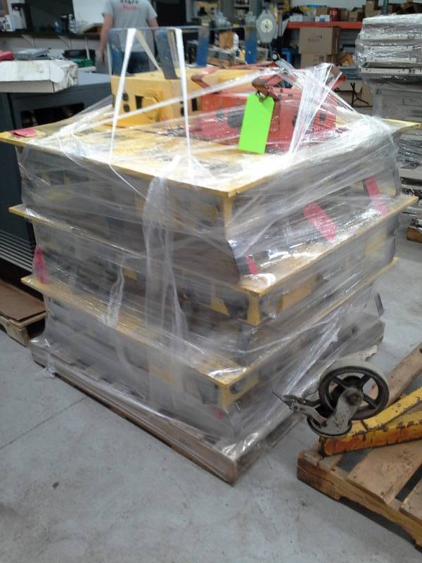 lot 412 image: Pallet of Power Distribution Boxes