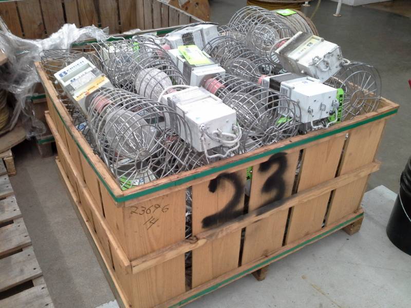 lot 415 image: Pallet of Job Site Lighting Units