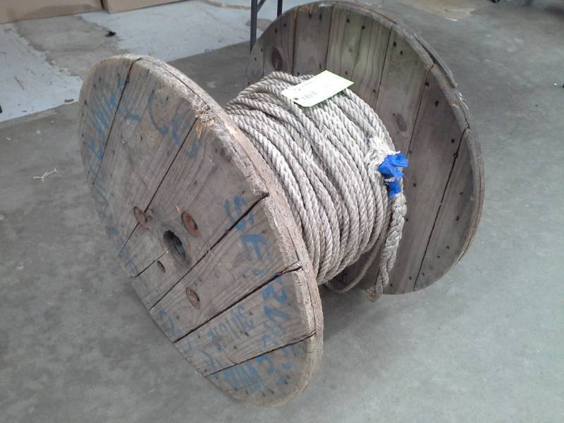 lot 416 image: Large Spool of Rope