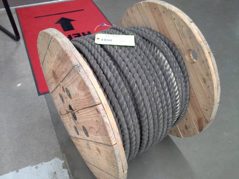 lot 424 image: Large Spool of Rope