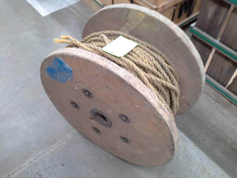 lot 431 image: Large Spool of Rope
