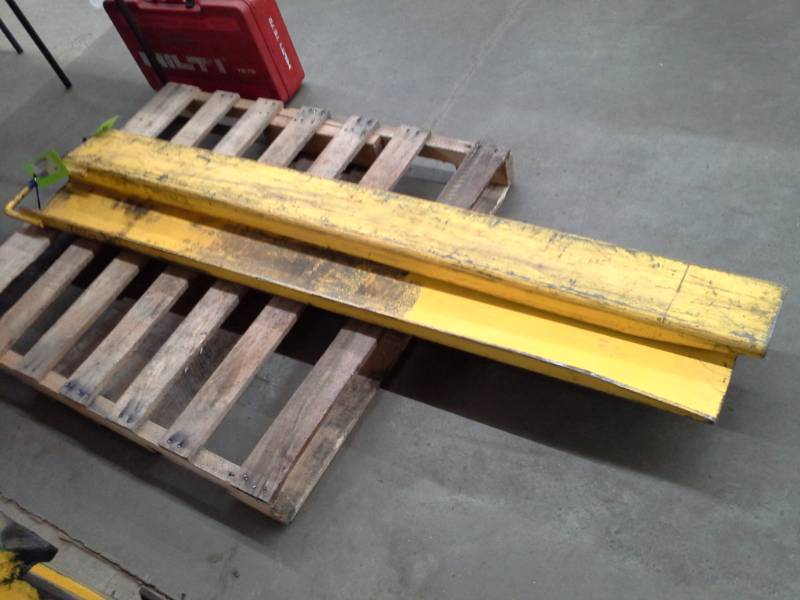 lot 429 image: Pair of Pallet Fork Extensions