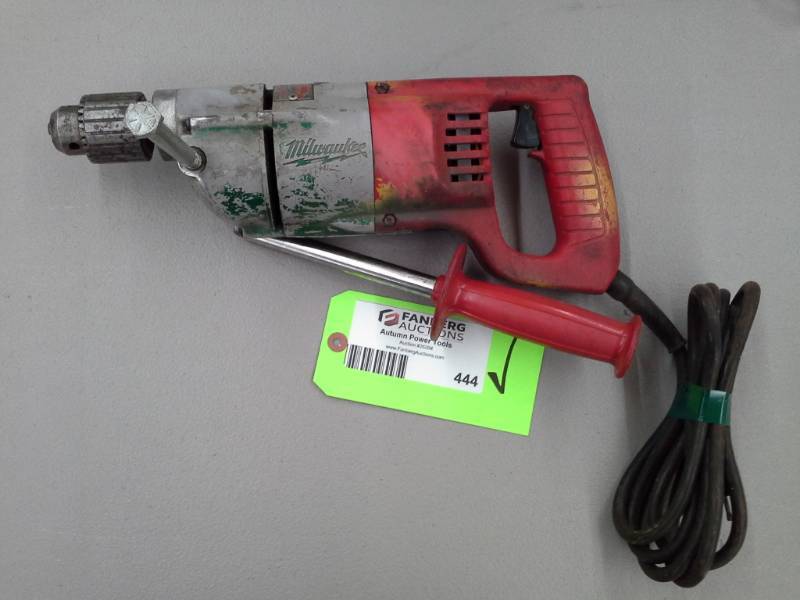 lot 444 image: 12 Milwaukee Drill