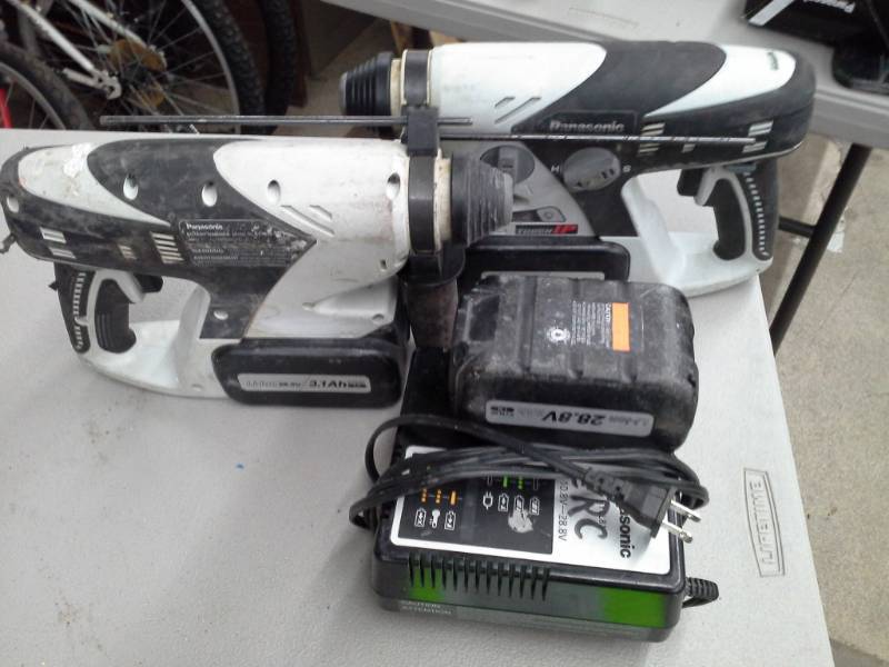 lot 478 image: Pair of Panasonic EY 7880 Rotary Hammers and Charger