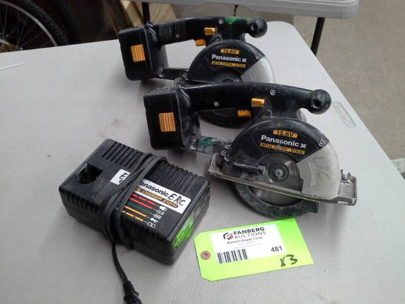 lot 481 image: Pair of Panasonic EY 3530 Metal Cutters and Charger