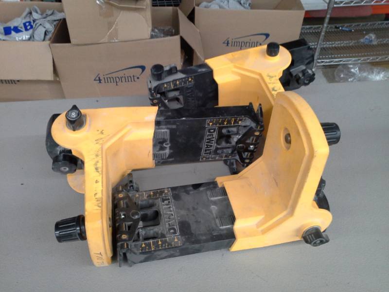 lot 483 image: Pair of DeWalt Laser Accessories