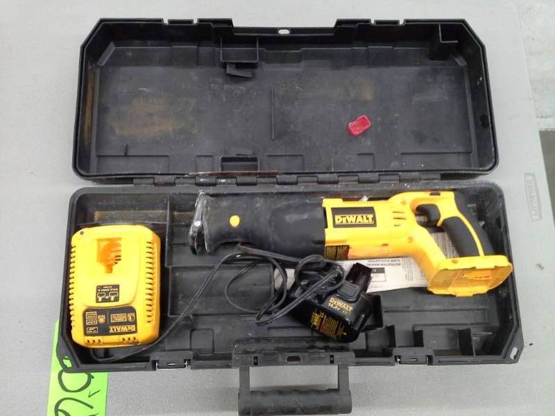 lot 506 image: DeWalt DC385 Variable Speed Reciprocating Saw