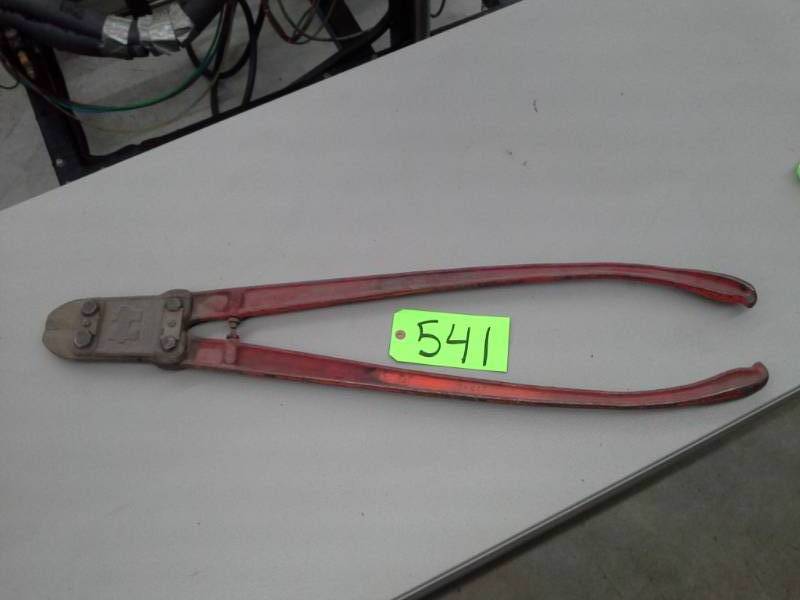 lot 541 image: Long Handled ShearsCutter
