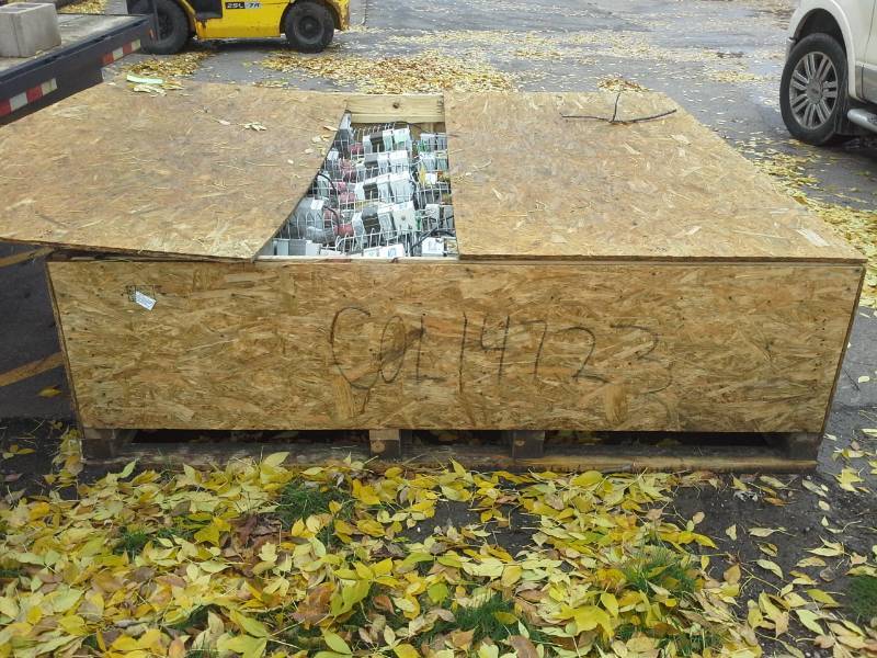lot 413 image: Very Large Pallet of Job Site Lighting Units