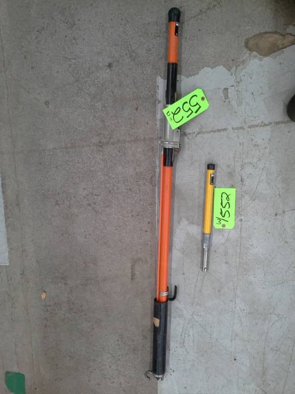 lot 552 image: Pair of Hot Sticks