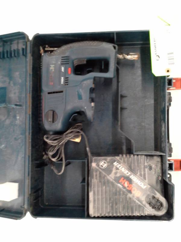 lot 25 image: Bosch 11524 24v Cordless 34in Rotary Hammer Drill