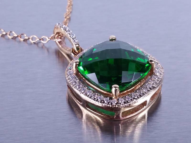 8ct Emerald & Diamond Pendant in Yellow Gold