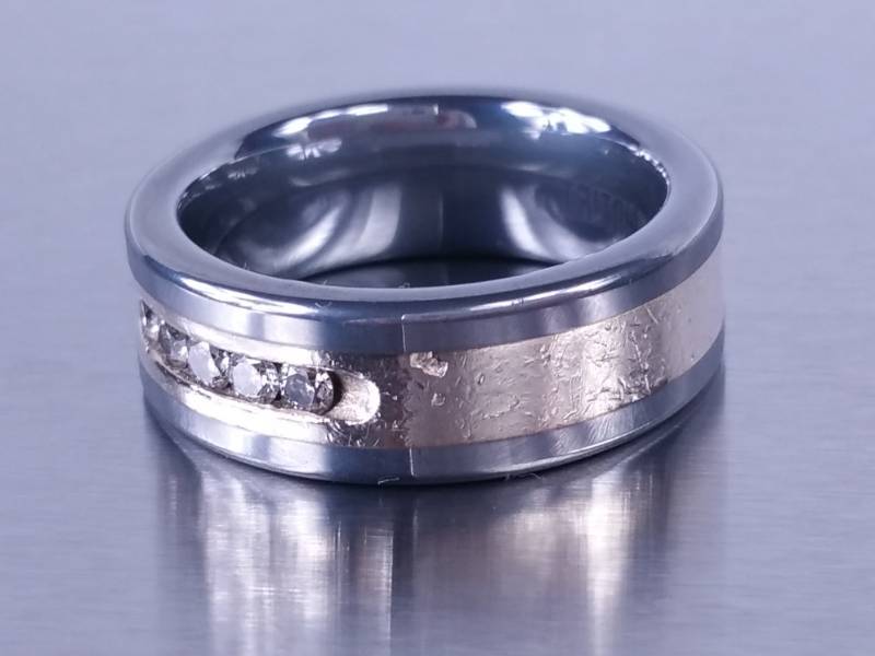 Beautiful Diamond Estate Band