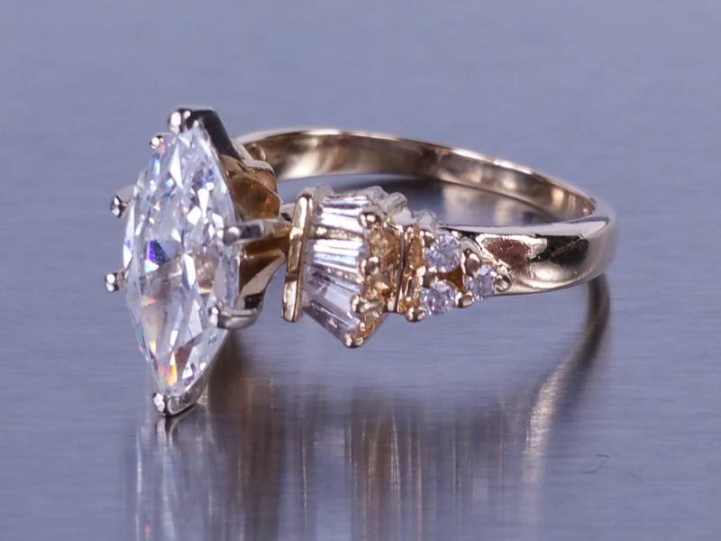 Marquise Estate Ring in 14k Yellow Gold
