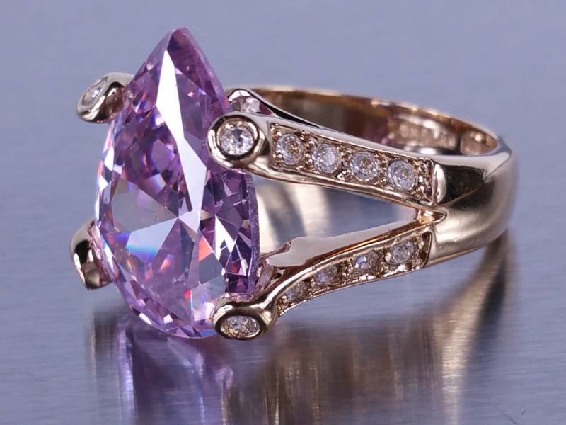 Beautiful Pear Shaped Amethyst Estate Ring