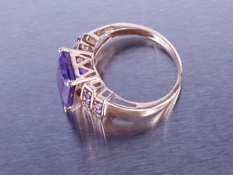 4ct Natural Amethyst Estate Ring in Yellow Gold