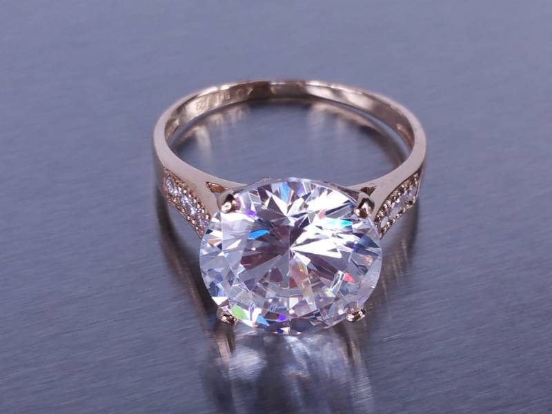 5ct Ring in Yellow Gold