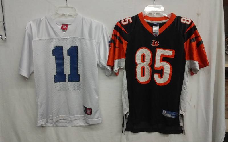 Bengals Jersey #85 C. Johnson Size 1416, Bills #11 Bledsoe Size 1416