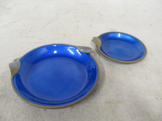 lot 28 image: 2 Vintage Cobalt Blue & Brass EVANS Ashtrays