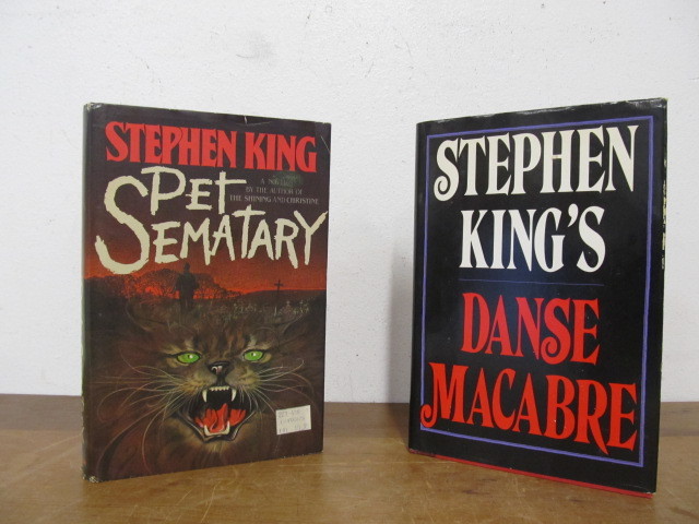 lot 30 image: 2 Vintage STEPHEN KING First Edition HC Books wDust Jackets