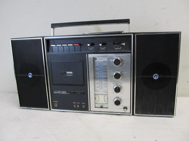 lot 82 image: Working Vintage CROWNCORDER Cassette Deck wDetachable Speakers