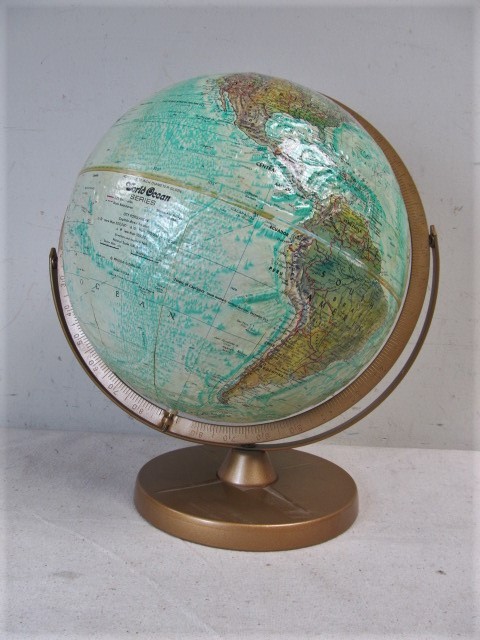 lot 83 image: Nice Vintage Mid Century Replogle World Globe