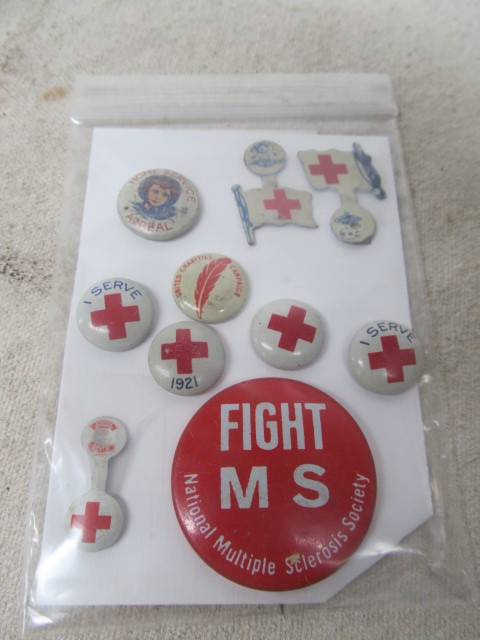 lot 114 image: Original 1920s Medical & Red Cross Pinbacks