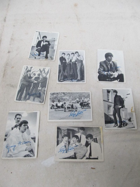 lot 120 image: Vintage Topps BEATLES Trading Cards