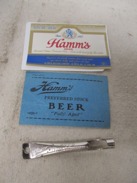 lot 152 image: Hamms Beer Memorabilia