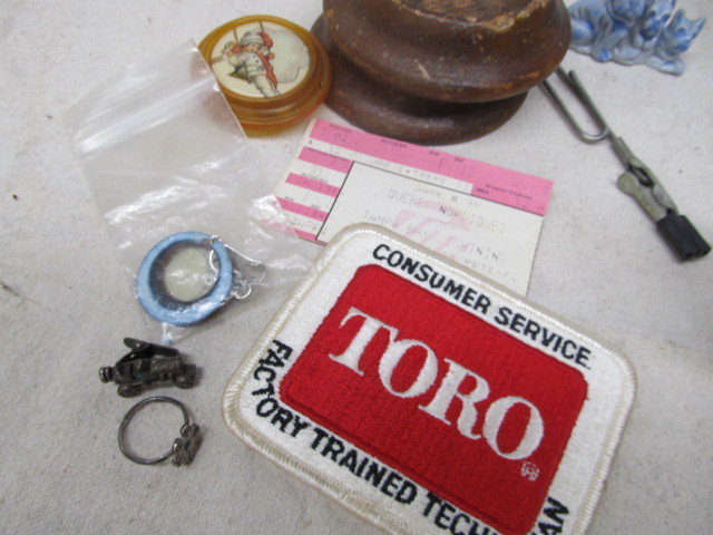 lot 159 image: Lot of Misc. Collectibles