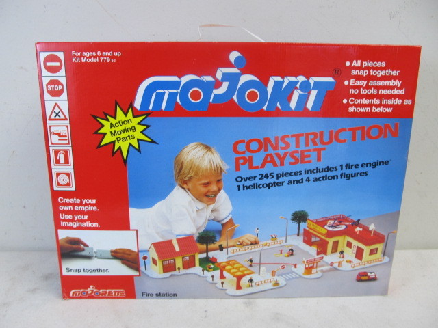 lot 99 image: NIB Vintage Majorette Construction Playset