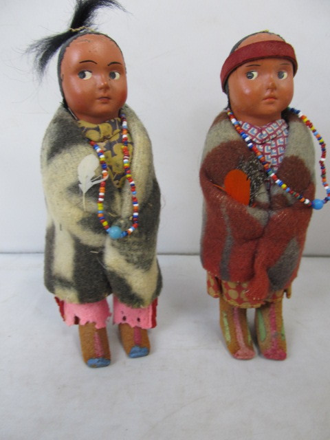 lot 205 image: Vintage 1940s-50s Native American SKOOKUM Dolls