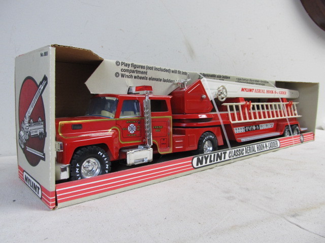MINT IN BOX Vintage NYLINT Steel Toy Fire Truck, Little Canada Estate  Auction - Antiques, Collectibles & More!!!