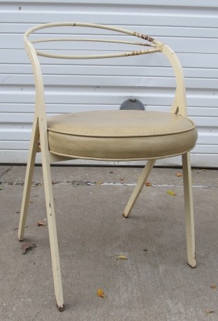 lot 213 image: Mid Century Curved Back Steel Chair