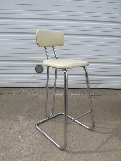 lot 214 image: Mid Century Chrome Kitchen StoolChair