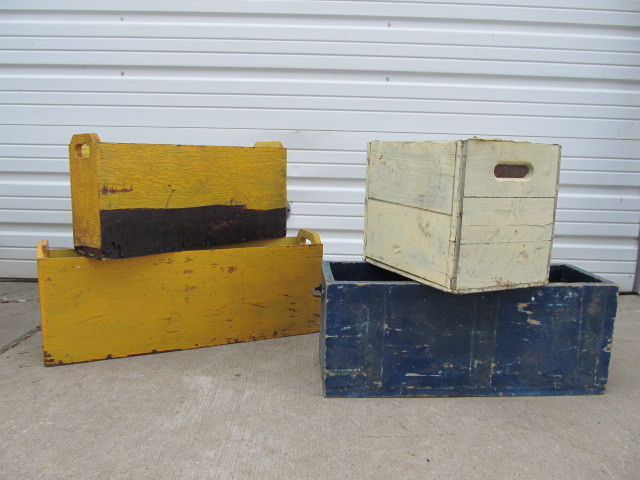 lot 224 image: Vintage Wooden Crates & Tool Carriers