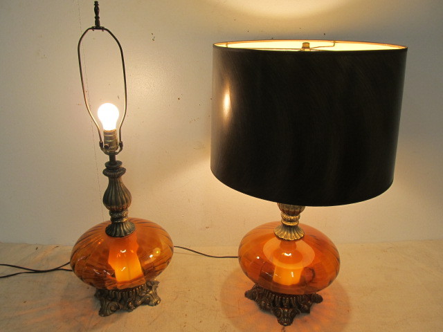lot 144 image: Pair of Mid Century Amber Glass Globe Table Lamps