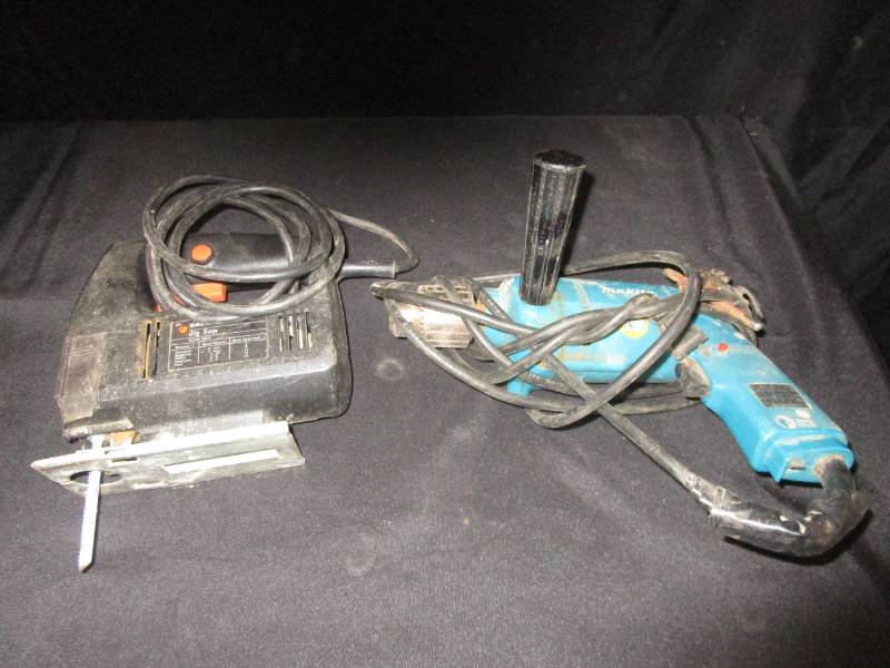 lot 17 image: Black and Decker Jigsaw and Makita Drill