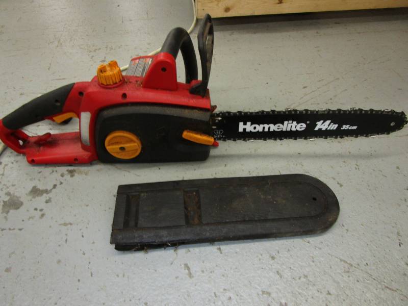 lot 62 image: Homelite Electric Chainsaw
