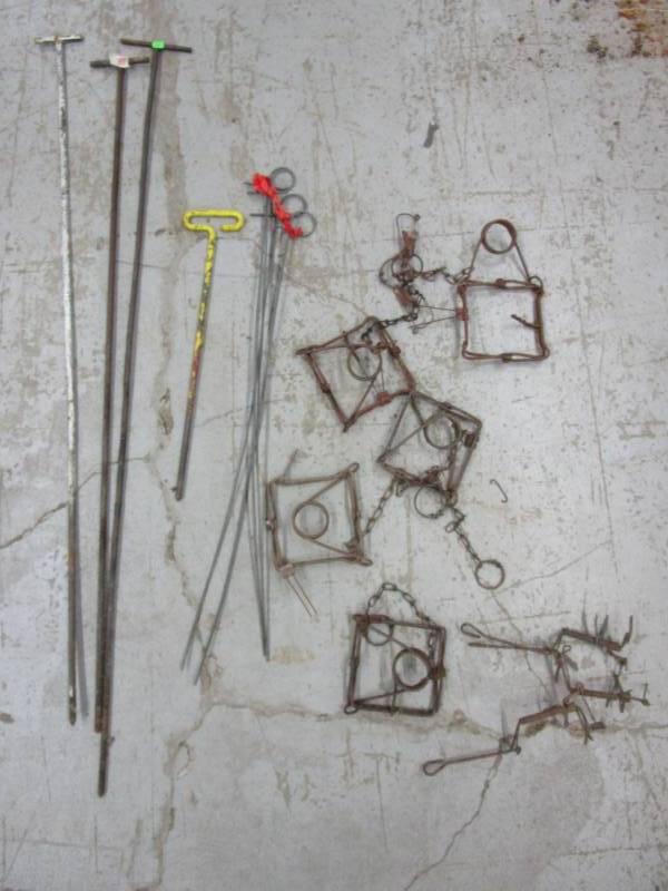 lot 88 image: #110 Conibear and death clutch gopher traps with stakes
